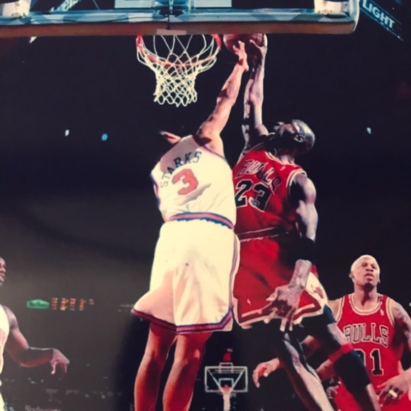 JOHN STARKS KNICKS BLOCKS MICHAEL JORDAN🤯 GLOSSY 8.5x11 REPRINT NBA POSTER NEW! - Picture 7 of 8